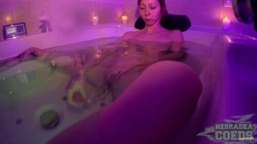 NebraskaCoeds – Candle Lit Hot Tub Masturbation Pretty Bleika Jills With A Dildo Underwater
