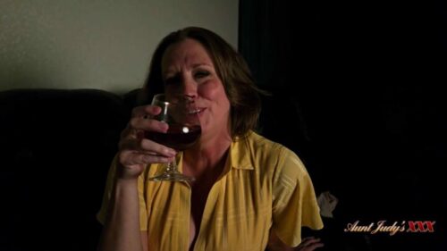 AuntJudysXXX – POV : During A Power Outage, Your Stepmom Autumn Has A Fun Game to Bond Over