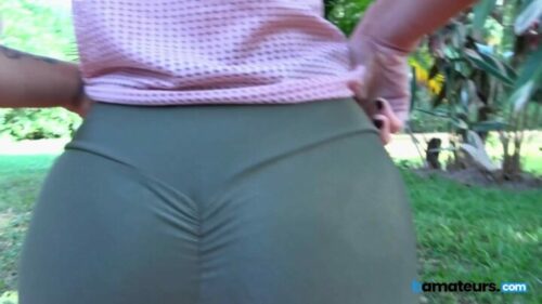 bAmateurs – Redhead In The Garden