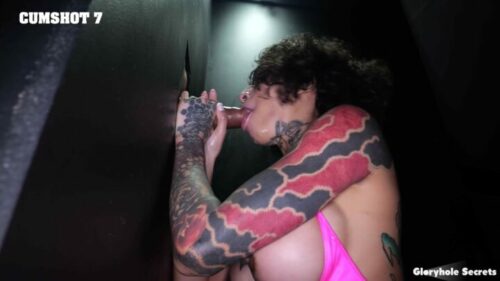 GloryHoleSecrets – Ravyn Alexa First Glory Hole