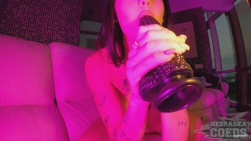 NebraskaCoeds – Dora Dildo Masturbating With A Fetish Corn Dildo That Makes Her Pussy Lips Ripple
