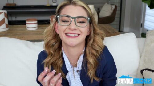 SisLovesMe – Miley Miles “I Need to Jerk Someone Off Through Their Underwear.” Content Creator Se…