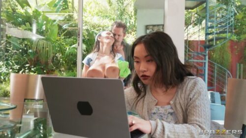 BrazzersExxtra – Raissa Bellini Will Scrub For Cock