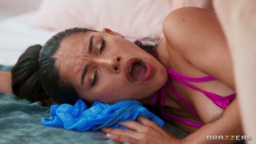 BrazzersExxtra – Carolina Guerrero She Explodes For Giant Cum Loads